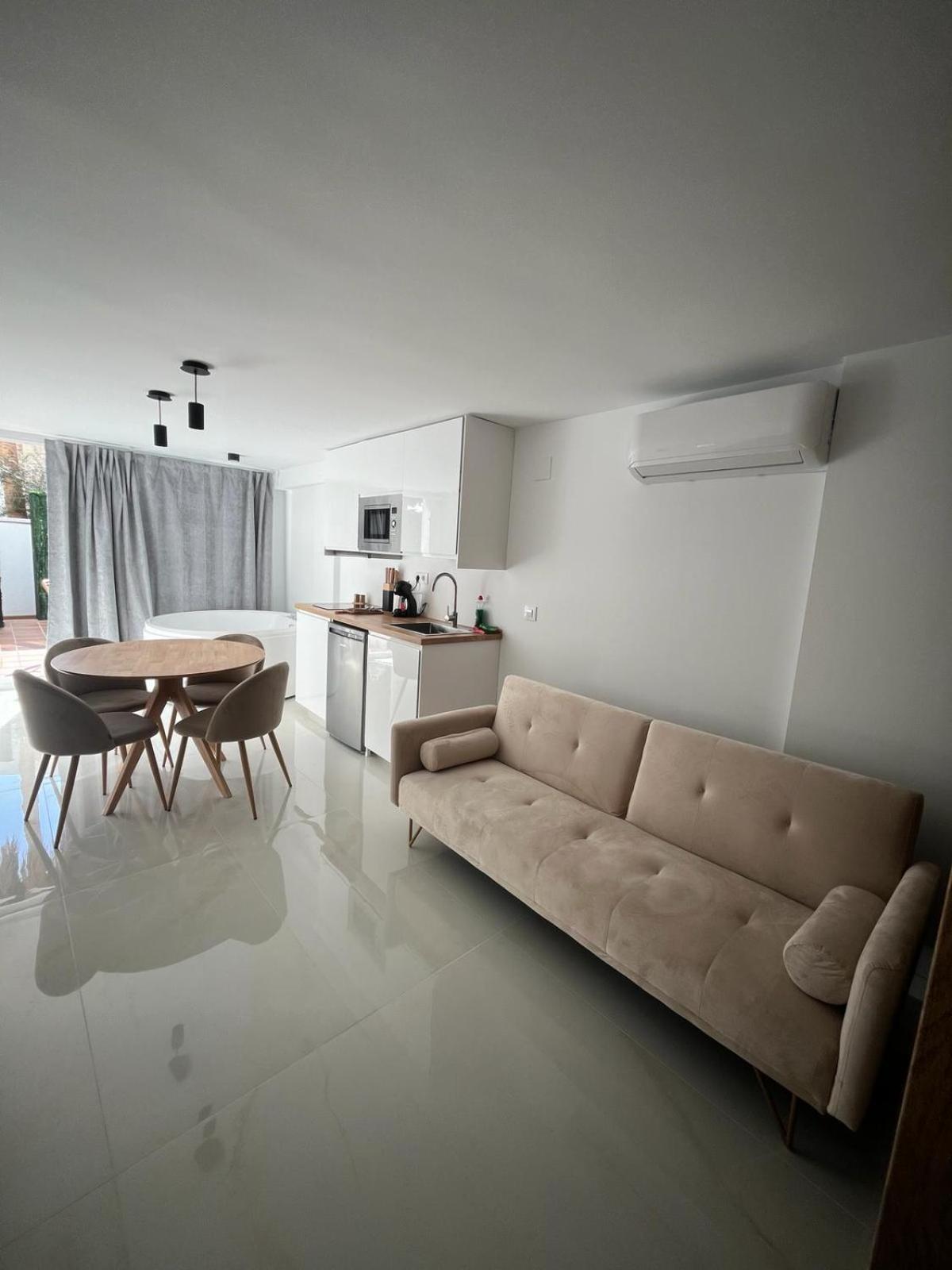 Suite Playamar Con Jacuzzi Torremolinos Kültér fotó